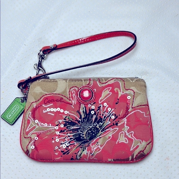 Coach POPPY Flower Sequin signature Wristlet orange patent leather lime hangtag - Picture 1 of 5